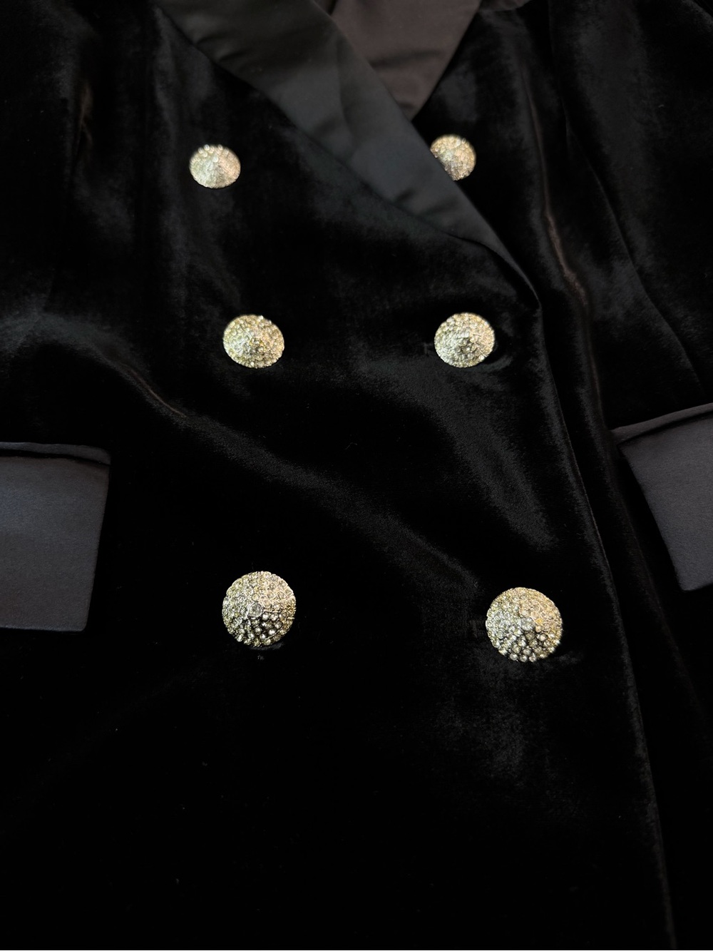 Bloomingdale's Black Velvet Double-Breasted Blazer with Satin Trim - Picture 11 of 12